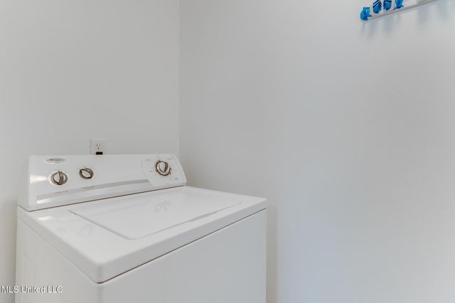 329 Davis Street, Waveland, MS 39576