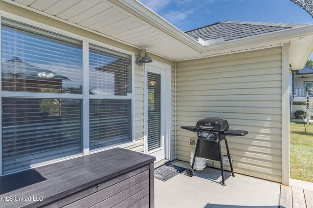 329 Davis Street, Waveland, MS 39576