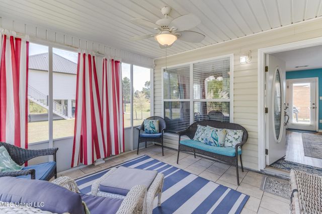 329 Davis Street, Waveland, MS 39576