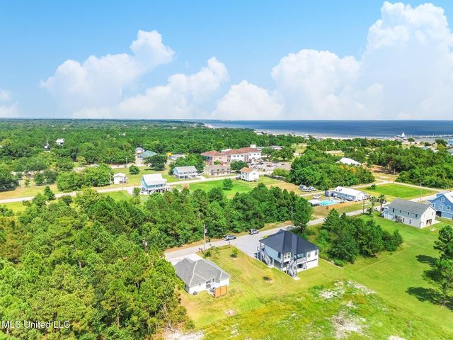 329 Davis Street, Waveland, MS 39576