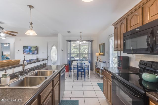 329 Davis Street, Waveland, MS 39576