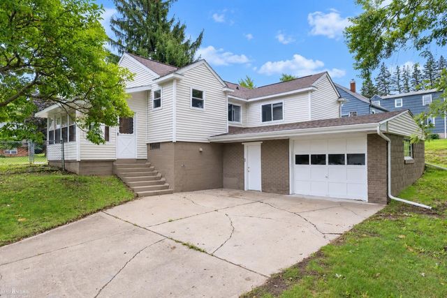 1126 S Shiawassee Street, Owosso, MI 48867