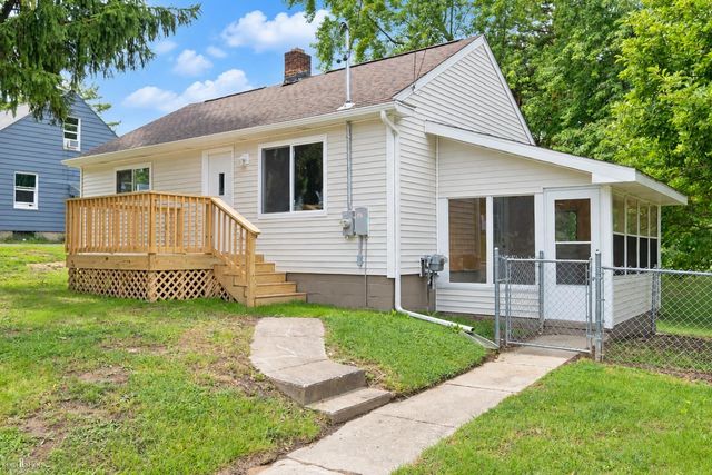 1126 S Shiawassee Street, Owosso, MI 48867