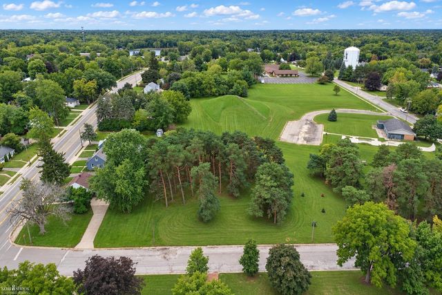 1126 S Shiawassee Street, Owosso, MI 48867