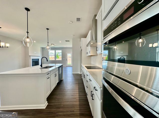 4446 Buttonwood Lane, Lilburn, GA 30047