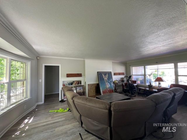 11700 W Chinden Ridge Dr, Boise, ID 83714