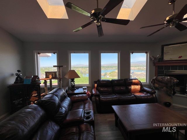 11700 W Chinden Ridge Dr, Boise, ID 83714