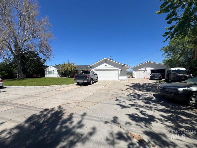 11700 W Chinden Ridge Dr, Boise, ID 83714