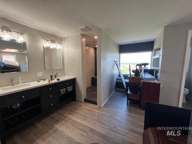 11700 W Chinden Ridge Dr, Boise, ID 83714