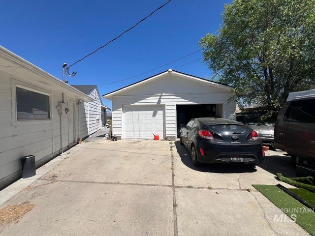 11700 W Chinden Ridge Dr, Boise, ID 83714
