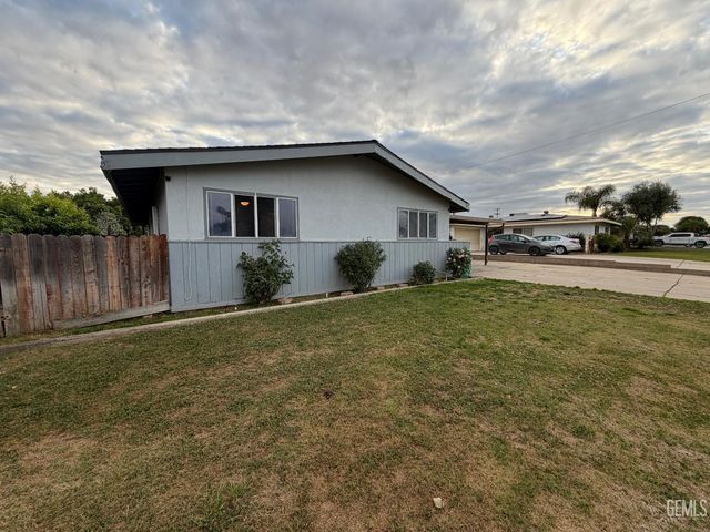 4307 Kevin Drive, Bakersfield, CA 93308