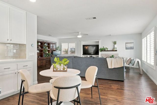 21155 Lone Star Way, Santa Clarita, CA 91390