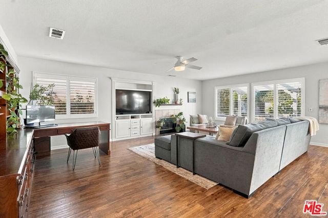 21155 Lone Star Way, Santa Clarita, CA 91390
