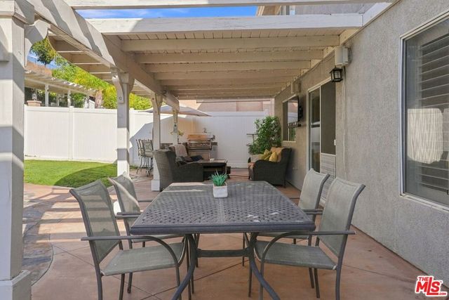 21155 Lone Star Way, Santa Clarita, CA 91390
