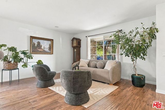 21155 Lone Star Way, Santa Clarita, CA 91390