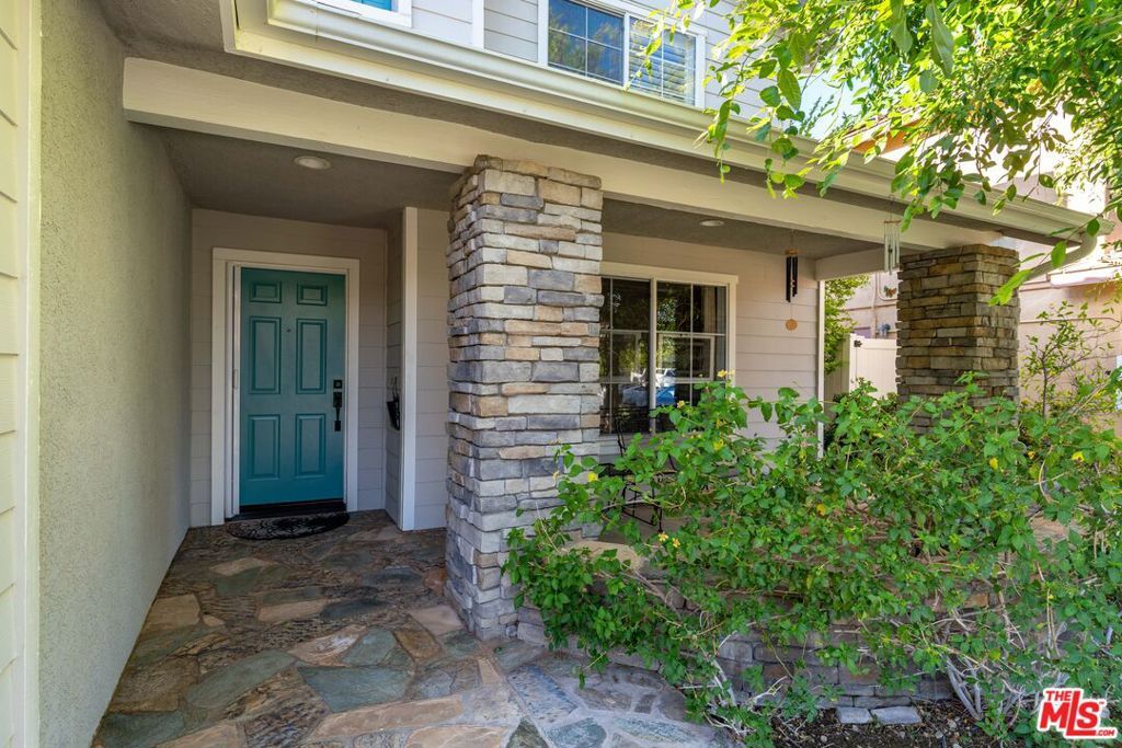 21155 Lone Star Way, Santa Clarita, CA 91390