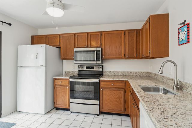 214 Thorn Apple Court, Royal Palm Beach, FL 33411