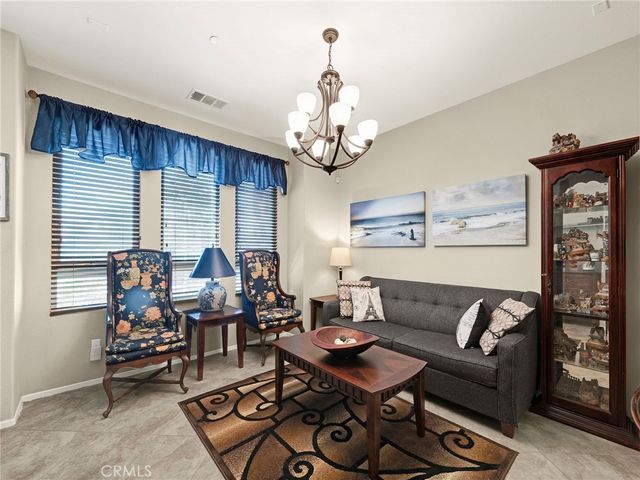 14665 Sherman Way, Van Nuys, CA 91405