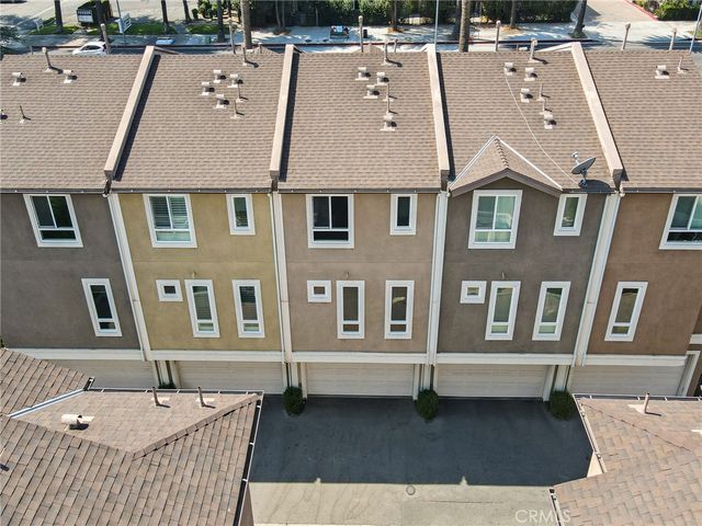 14665 Sherman Way, Van Nuys, CA 91405