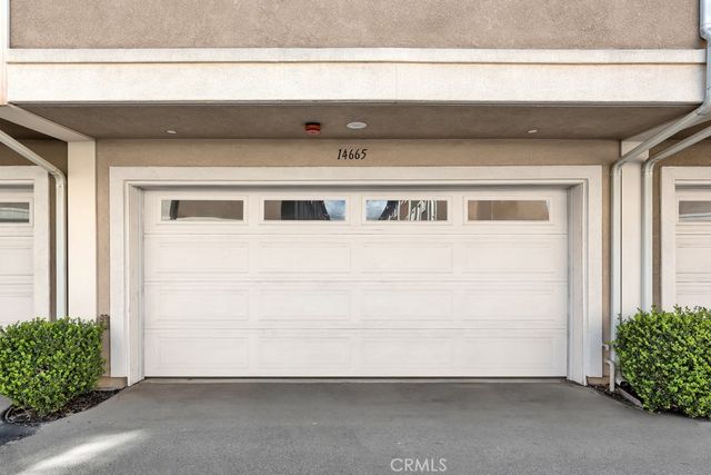 14665 Sherman Way, Van Nuys, CA 91405