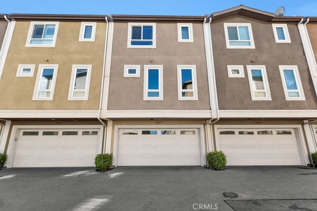 14665 Sherman Way, Van Nuys, CA 91405