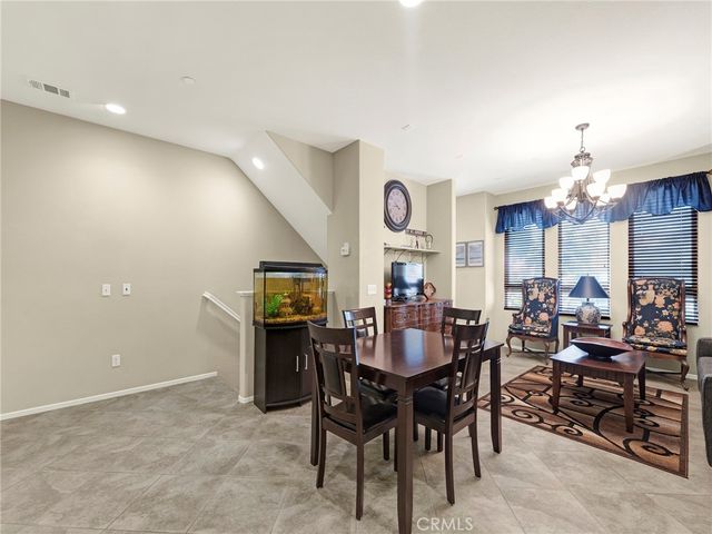 14665 Sherman Way, Van Nuys, CA 91405