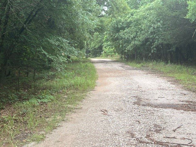 924 The Oil Road, Gainesville, TX 76240