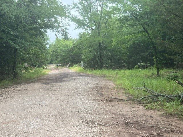 924 The Oil Road, Gainesville, TX 76240