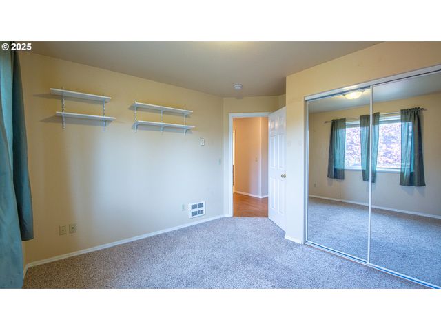 693 FILLMORE St, Coos Bay, OR 97420