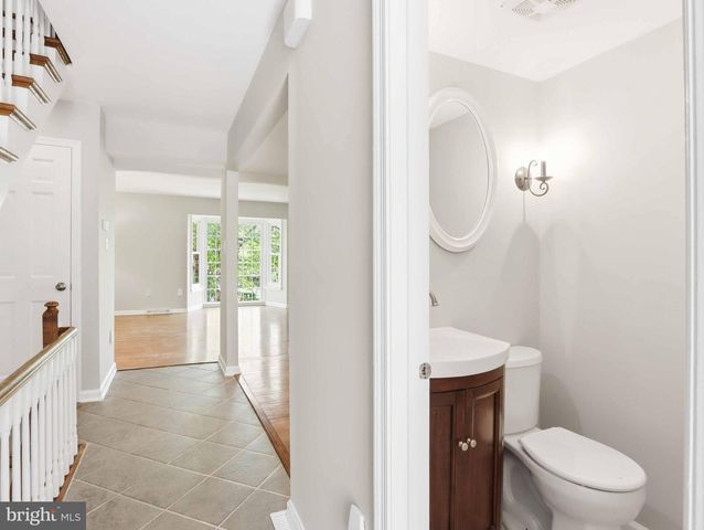 1654 ALBERMARLE DR, Crofton, MD 21114