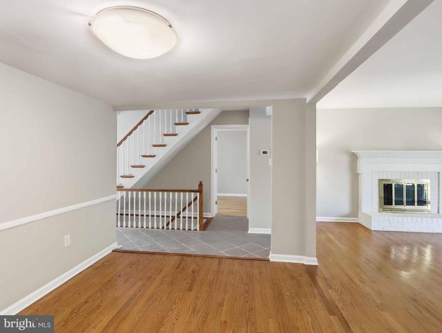 1654 ALBERMARLE DR, Crofton, MD 21114