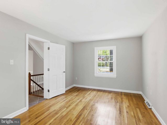1654 ALBERMARLE DR, Crofton, MD 21114