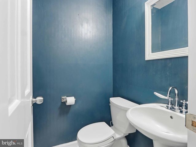 1654 ALBERMARLE DR, Crofton, MD 21114