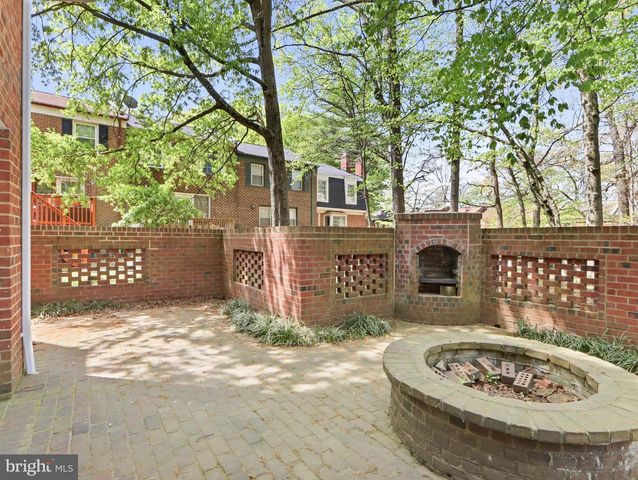 1654 ALBERMARLE DR, Crofton, MD 21114