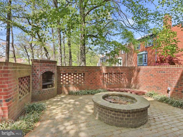 1654 ALBERMARLE DR, Crofton, MD 21114