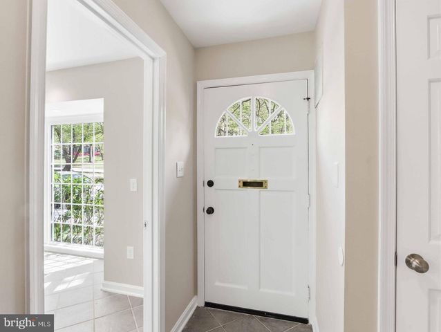 1654 ALBERMARLE DR, Crofton, MD 21114