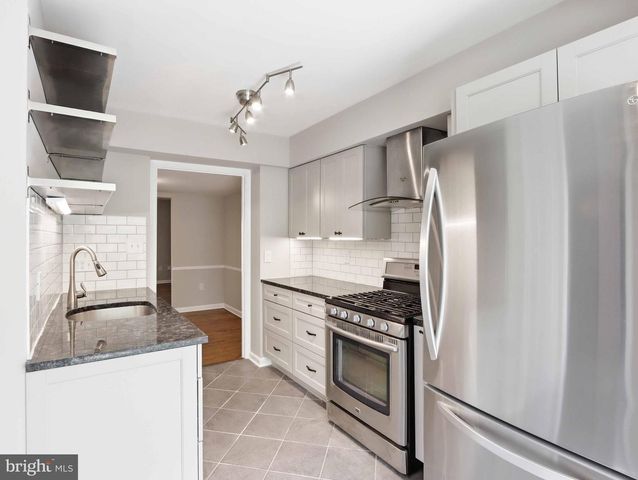 1654 ALBERMARLE DR, Crofton, MD 21114