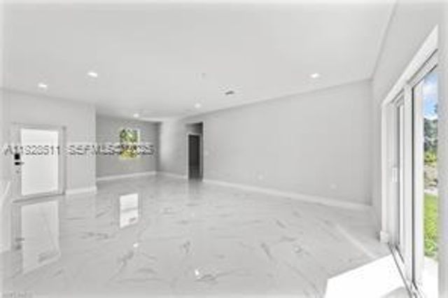 1108 GARIBALDI ST E, Lehigh Acres, FL 33974