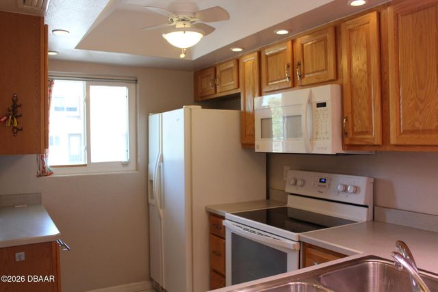144 S Halifax Ave Apt 82, Daytona Beach, FL 32118
