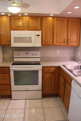 144 S Halifax Ave Apt 82, Daytona Beach, FL 32118