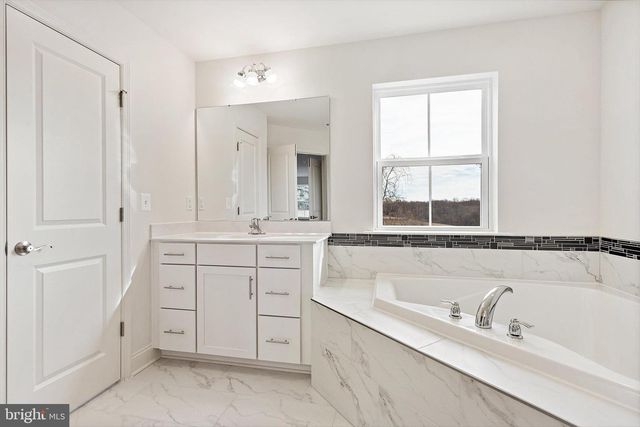 854 IMPERIAL RD, Arnold, MD 21012