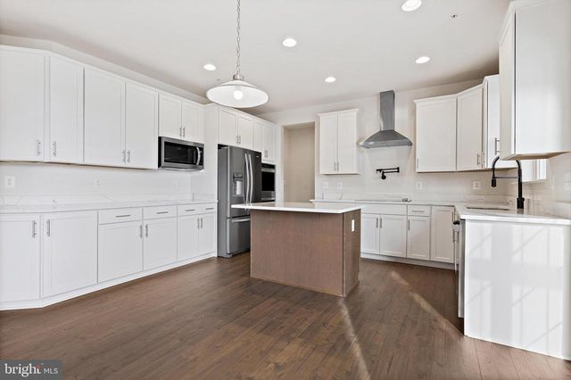 854 IMPERIAL RD, Arnold, MD 21012