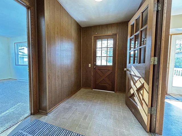 239 Meriburr LANE, Wind Point, WI 53402