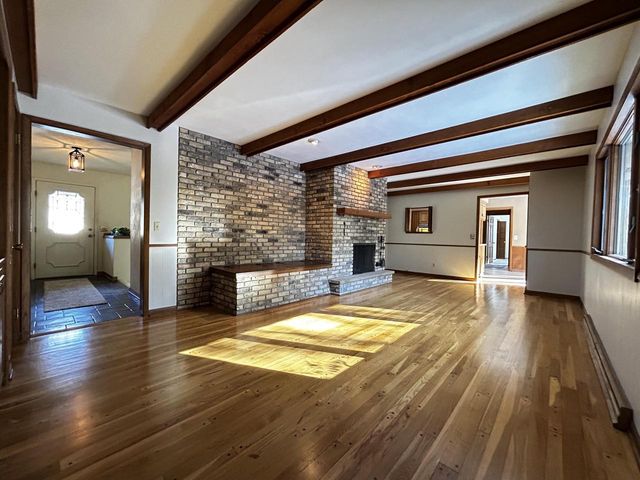 239 Meriburr LANE, Wind Point, WI 53402