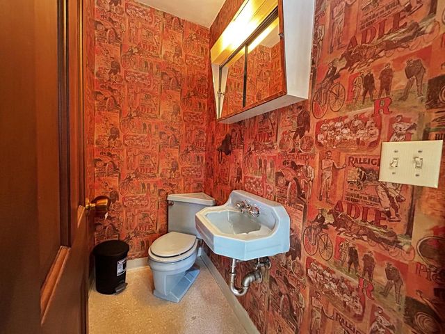 239 Meriburr LANE, Wind Point, WI 53402