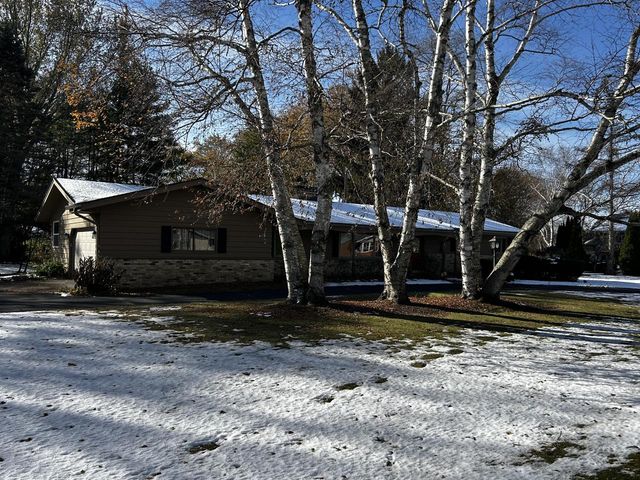 239 Meriburr LANE, Wind Point, WI 53402