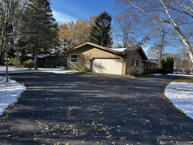 239 Meriburr LANE, Wind Point, WI 53402