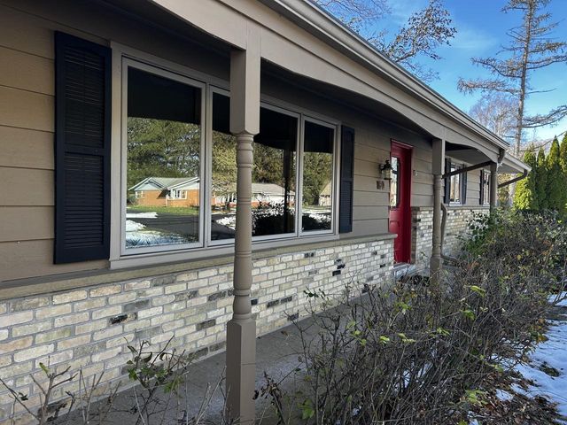 239 Meriburr LANE, Wind Point, WI 53402