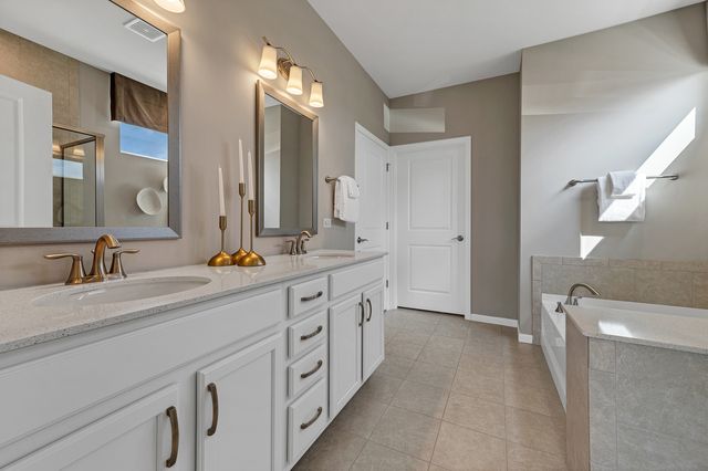 12560 Derry Drive, Lemont, IL 60439