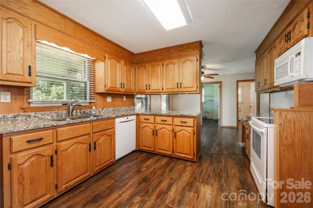 6350 Roscoe Road, Denton, NC 27239